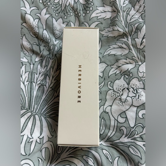 Herbivore Phoenix Rosehip Anti-Aging Face Oil For Dry Skin NIB - Picture 3 of 8